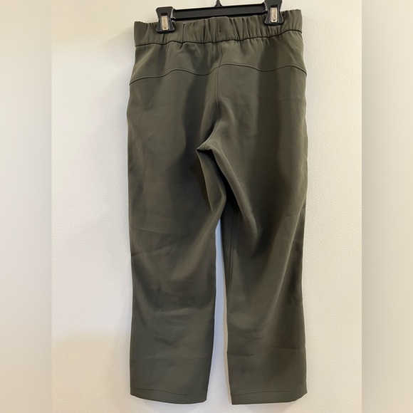 W2. Lululemon Pants On the Fly Crop *Woven 23" Dark Olive - Picture 8 of 14